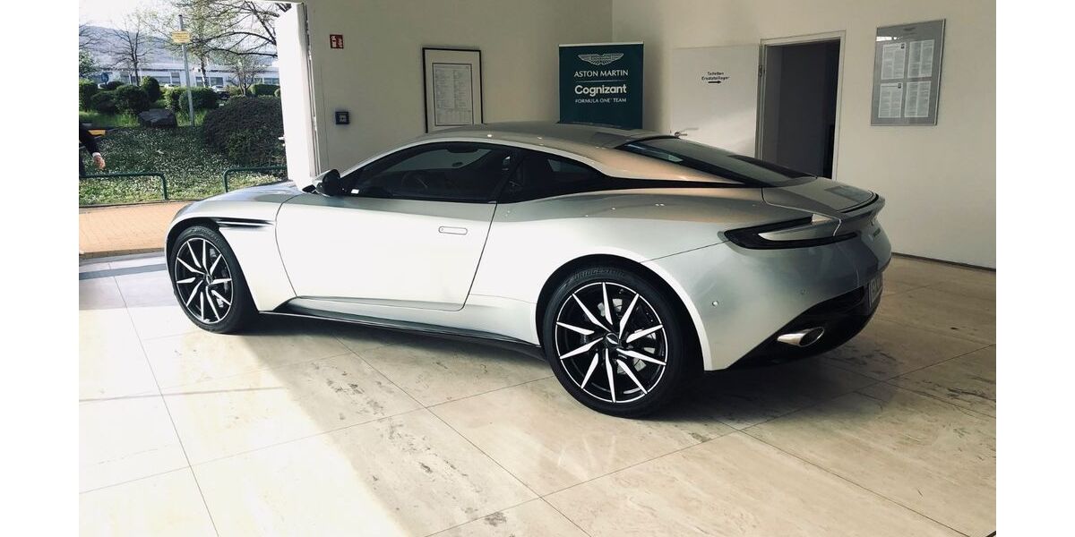 Aston Martin DB11 22.300 km 119.500 &euro; Frankfurt 60389