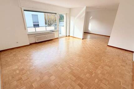 TOLLE 3,5 ZW in gepflegtem 4 Fam.Haus, Stellplatz, ruhige LAGE 3 zimmer