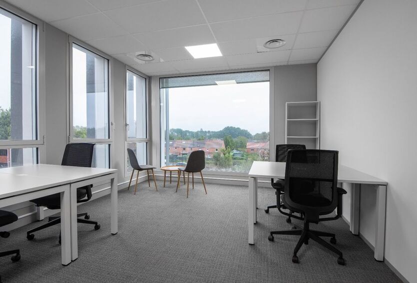 Privater Büroraum für 3 Person in Signature Tower 185