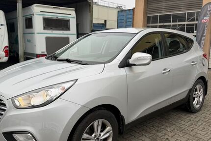 Hyundai ix35 54.000 km 8.990 &euro; Frankfurt am Main 65933