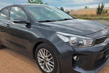 Kia Rio 42.000 km 11.900 &euro; Griesheim 64347