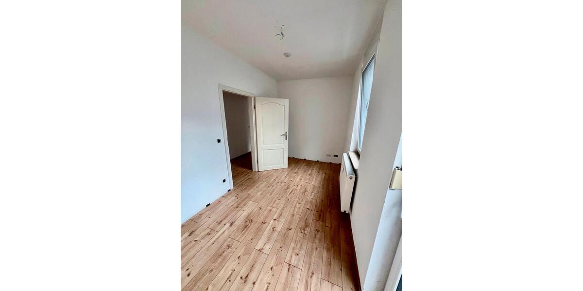 Erdgeschoßwohnung Offenbach am Main - 4 Zimmer, 105 m&sup2;, 1.350&euro; | Angebot:25299361