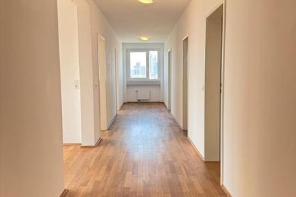 Haus Frankfurt am Main Niederrad - 5 Zimmer, 157 m&sup2;, 2.682&euro; | Angebot:26095252