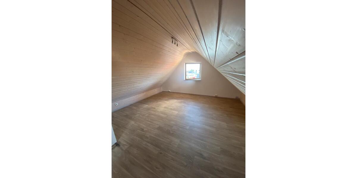 Etagenwohnung Heppenheim (Bergstraße) - 3 Zimmer, 100 m&sup2;, 1.100&euro; | Angebot:26150189