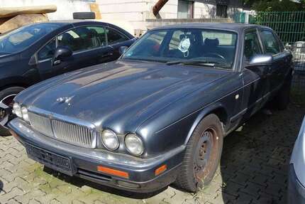 Jaguar XJ6 288.655 km 1.290 &euro; Rodgau-Nieder Roden 63110