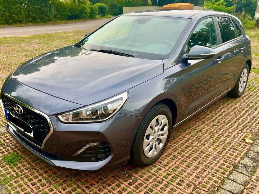 i30