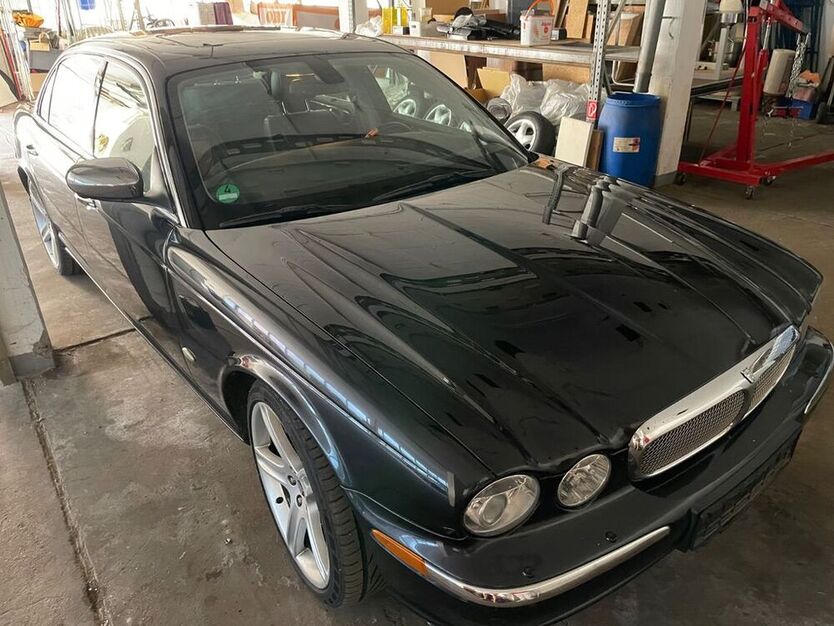 XJ