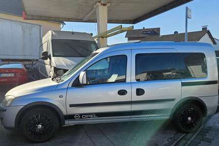 Opel Combo 144.136 km 3.795 € Groß-Zimmern 64846