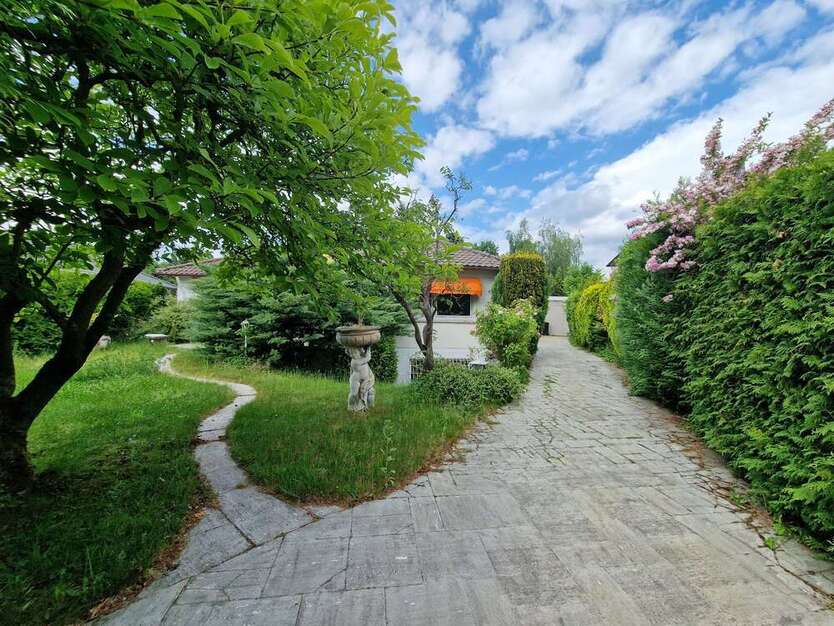 Haus zum Kaufen in Dreieich-Götzenhain 1.135.000 € 200 m²