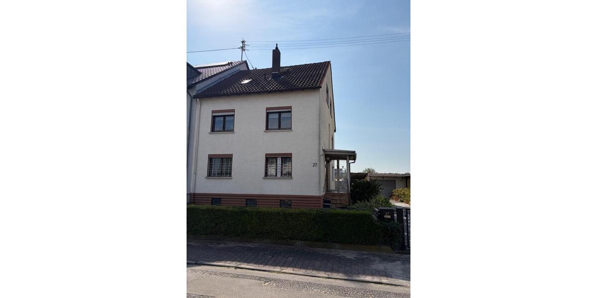 Doppelhaushälfte Frankfurt am Main Schwanheim - 8 Zimmer, 160 m&sup2;, 295.000&euro; | Angebot:27623708