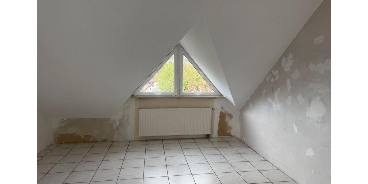 Dachgeschoßwohnung Reichelsheim (Odenwald) - 4.5 Zimmer, 110 m&sup2;, 880&euro; | Angebot:26568731