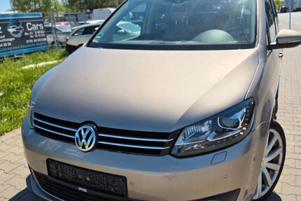 VW Touran 233.000 km 9.300 &euro; Dietzenbach 63128