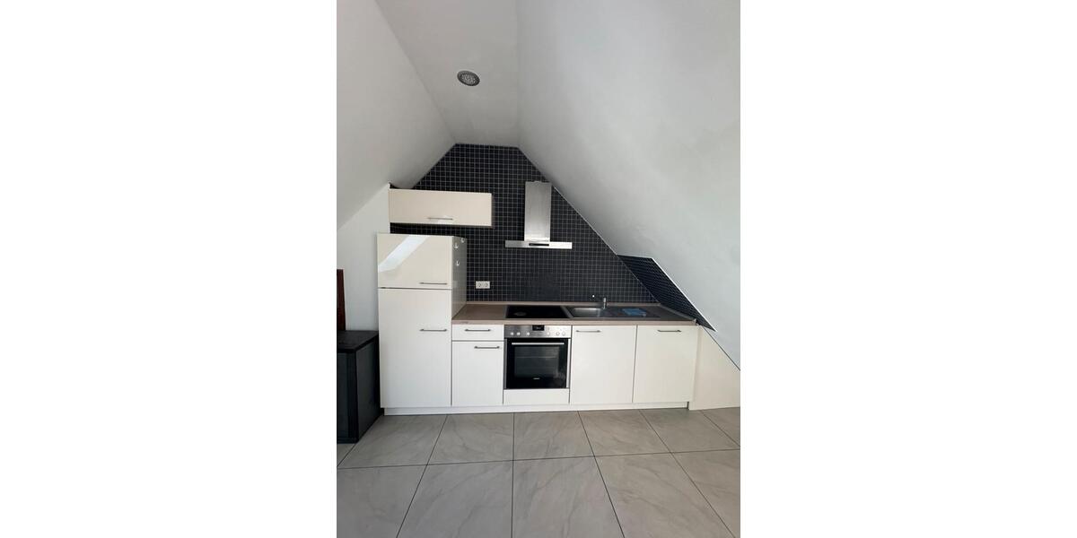 Dachgeschoßwohnung Raunheim - 2 Zimmer, 60 m&sup2;, 950&euro; | Angebot:26312767