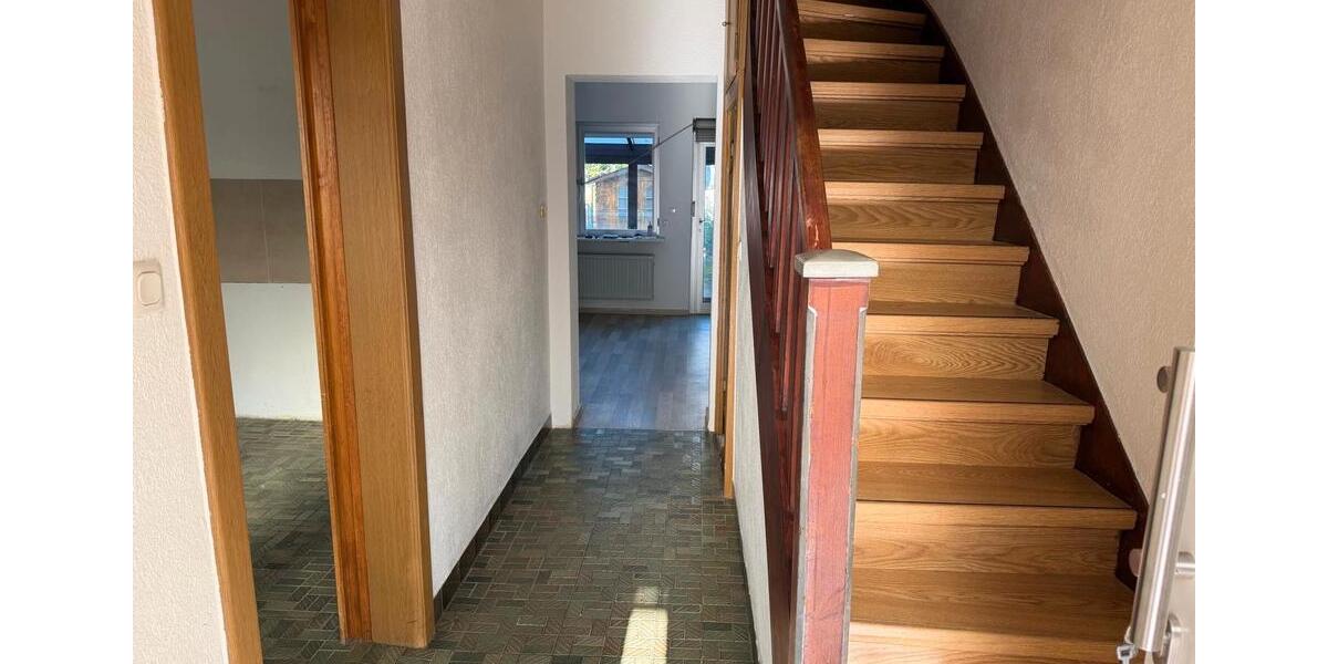 Reihenhaus Frankfurt am Main Gallus - 4 Zimmer, 100 m&sup2;, 2.100&euro; | Angebot:26339627