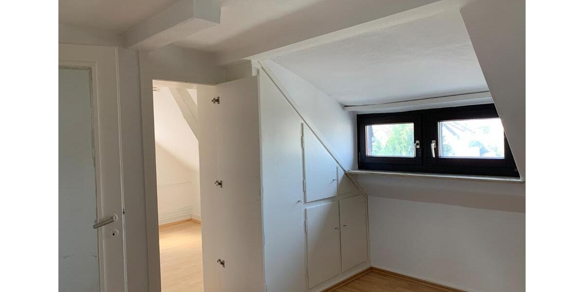 Dachgeschoßwohnung Frankfurt am Main Innenstadt 3 - 2 Zimmer, 40 m&sup2;, 450&euro; | Angebot:26425624