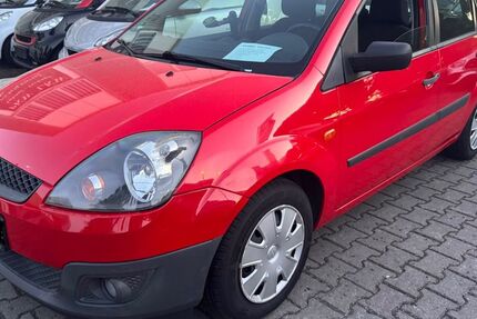 Ford Fiesta 106.600 km 3.300 &euro; Frankfurt am Main 60528