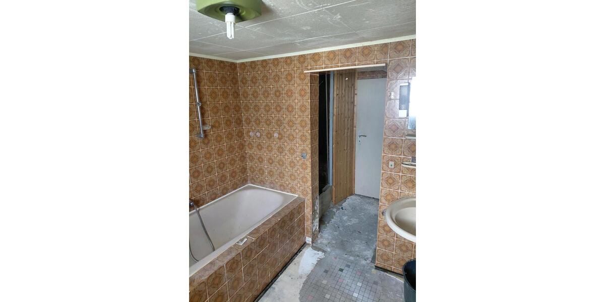 Einfamilienhaus Lautertal (Odenwald) - 6 Zimmer, 130 m&sup2;, 195.000&euro; | Angebot:26256009