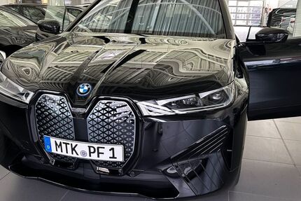 BMW iX 26.000 km 67.000 &euro; Hofheim am Taunus 65719