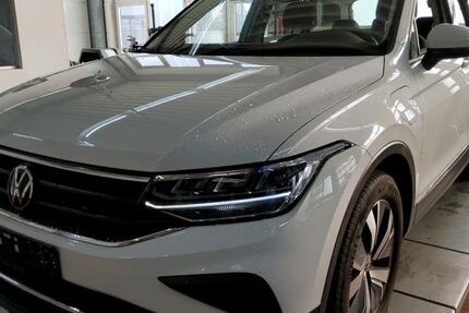 VW Tiguan 64.378 km 24.489 &euro; Darmstadt 64291