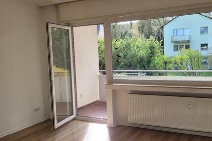 Wohnung Hofheim am Taunus - 3 Zimmer, 74 m&sup2;, 900&euro; | Angebot:26325856
