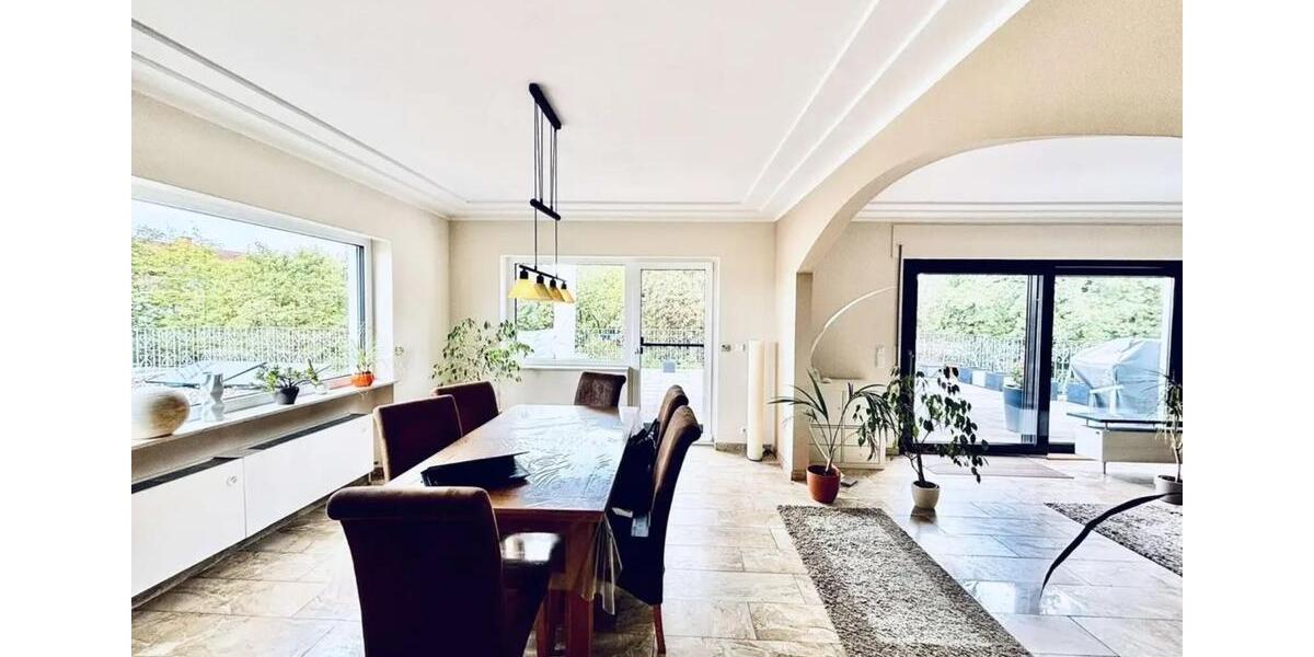 Moderne Penthouse-Wohnung in exklusiver Lage 5 zimmer