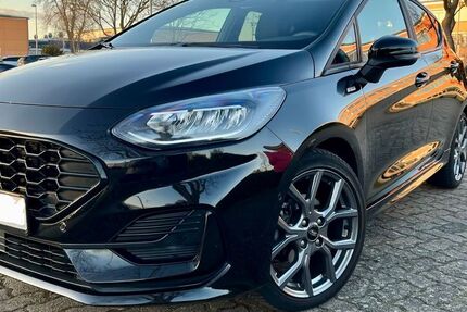 Ford Fiesta 27.529 km 16.499 &euro; Ginsheim 65462