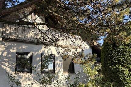 Wohnen wie im eigenen Haus - großzügig, komfortabel und mit Gartenidylle 3 zimmer