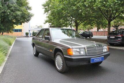Mercedes-Benz 190 33.500 km 14.900 &euro; Frankfurt 60386