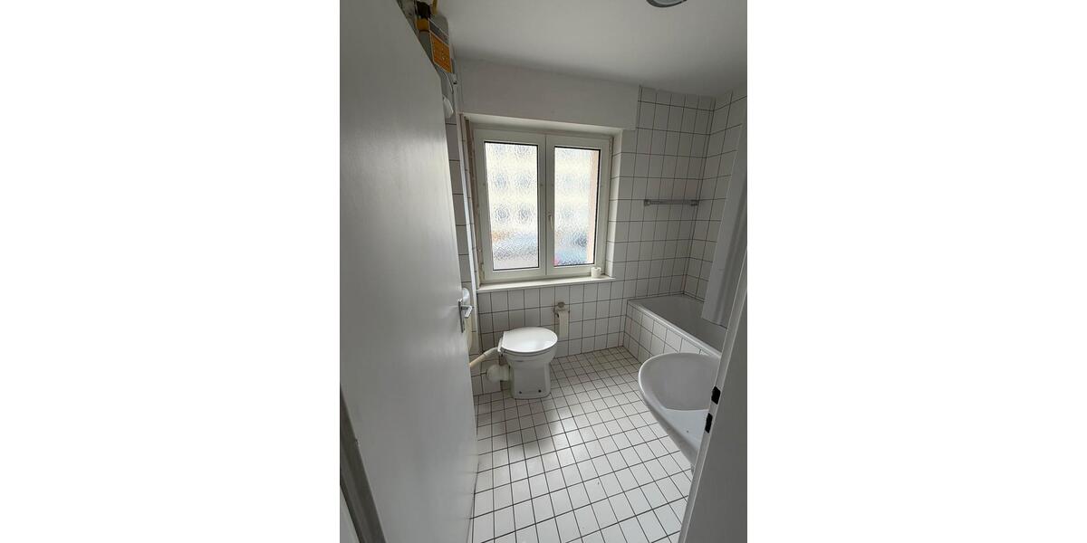 Erdgeschoßwohnung Darmstadt - 2.5 Zimmer, 60 m&sup2;, 1.000&euro; | Angebot:25479988