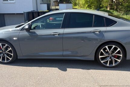 Opel Insignia 128.000 km 19.800 &euro; Büttelborn-Worfelden 64572