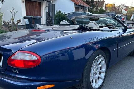Jaguar XK8