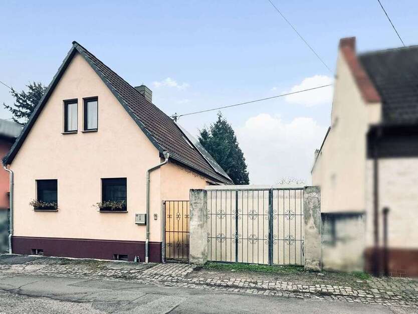 Haus zum Kaufen in Hamm am Rhein 180.000 € 65 m²