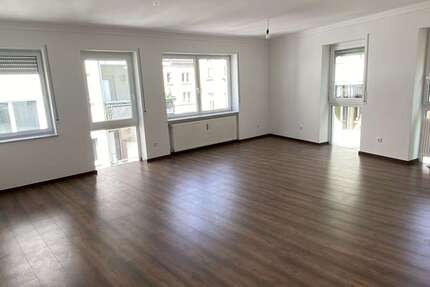 Wohnung Offenbach am Main Hafen - 4 Zimmer, 95 m&sup2;, 370.000&euro; | Angebot:26826944