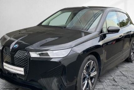 BMW iX 43.664 km 42.288 € Frankfurt 60314