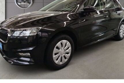 Skoda Fabia 27.849 km 15.810 &euro; Frankfurt 60326