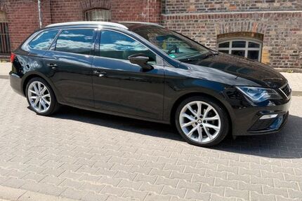 Seat Leon 44.000 km 17.500 &euro; Offenbach 63071