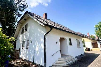 Haus zum Kaufen in Rüsselsheim am Main 635.000 € 224 m² 6 zimmer