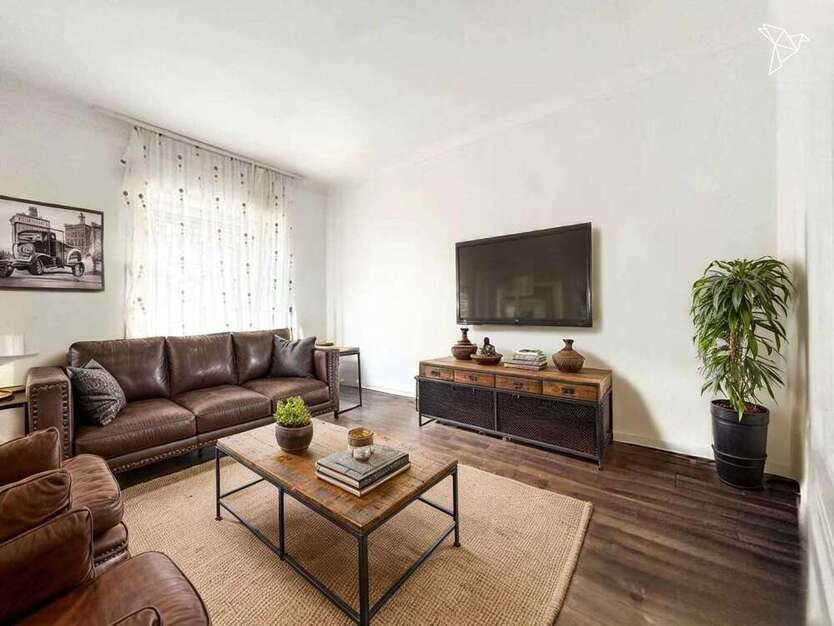 Wohnung zum Kaufen in Frankfurt am Main 295.000 € 63 m²