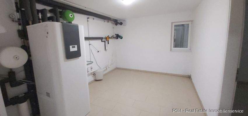 Reihenmittelhaus Flörsheim / Weilbach Weilbach - 6 Zimmer, 221 m&sup2;, 2.800&euro; | Angebot:24990240