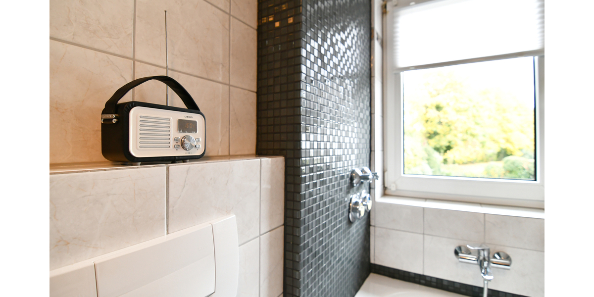 Schöne Wohnung mit 1a Infrastruktur + 2 TG Plätze 3 zimmer