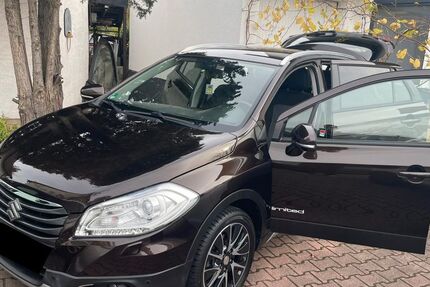 Suzuki (SX4) S-Cross 34.060 km 12.490 € Bensheim 64625