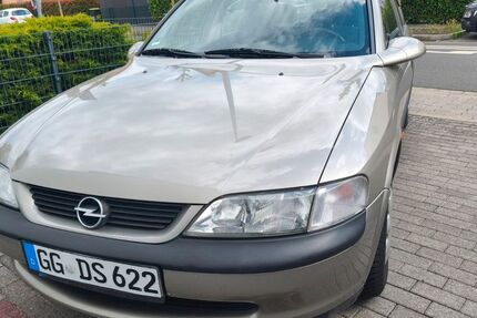 Opel Vectra 83.282 km 2.799 &euro; Rüsselsheim 65428
