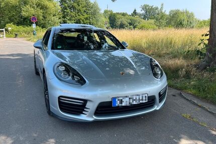 Porsche Panamera 136.000 km 42.300 &euro; Obertshausen 63179