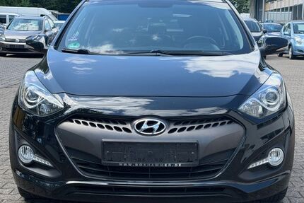 Hyundai i30 93.860 km 7.399 &euro; Dietzenbach 63128