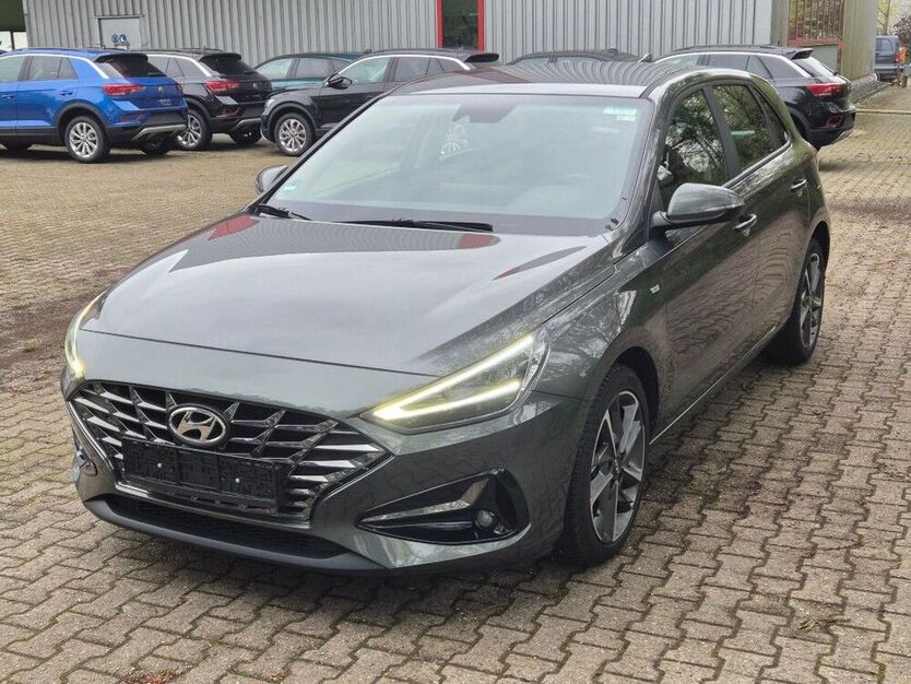 i30