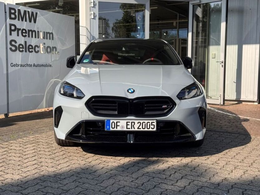 M235