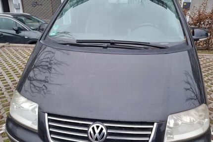 VW Sharan 325.000 km 2.499 &euro; FRANKFURT AM MAIN 60488