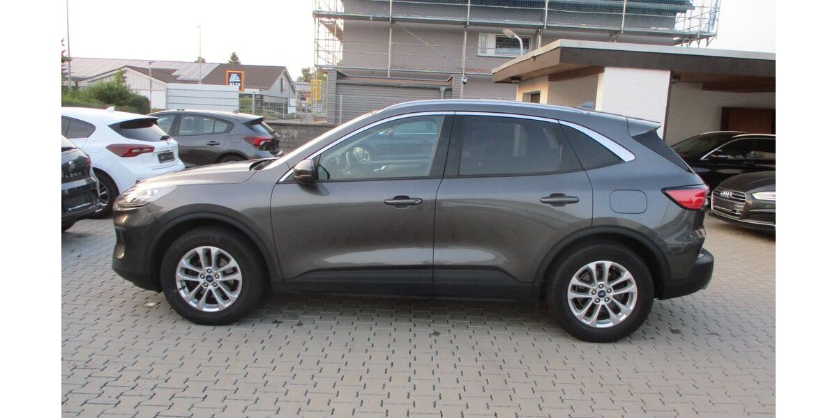 Ford Kuga 175.246 km 14.999 € Babenhausen 64832