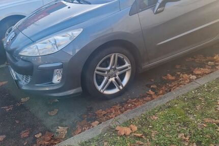 Peugeot 308 107.550 km 3.300 &euro; Offenbach 63075