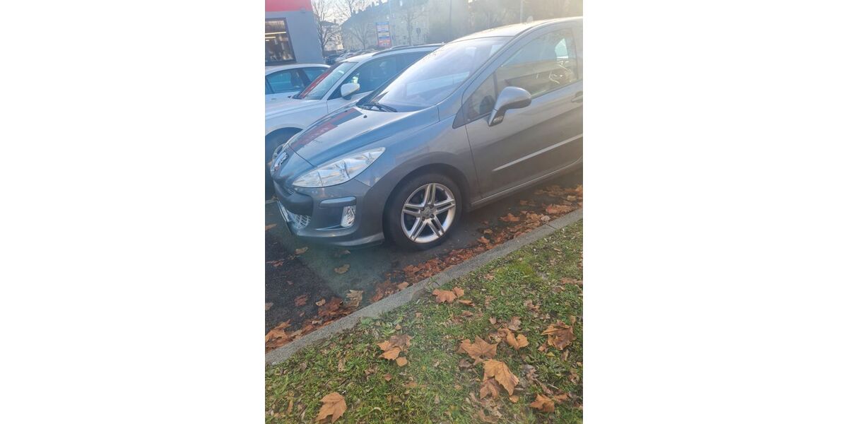 Peugeot 308 107.550 km 3.300 &euro; Offenbach 63075